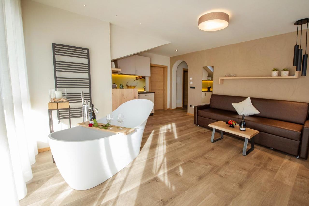 Haus Gregori Aparthotel Caldaro Kültér fotó