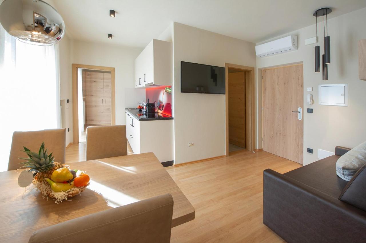 Haus Gregori Aparthotel Caldaro Kültér fotó